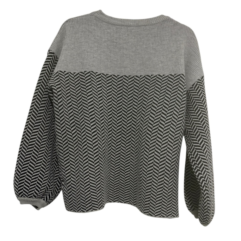 Gray Chevron Patterned Sweater - Picture 2 of 2